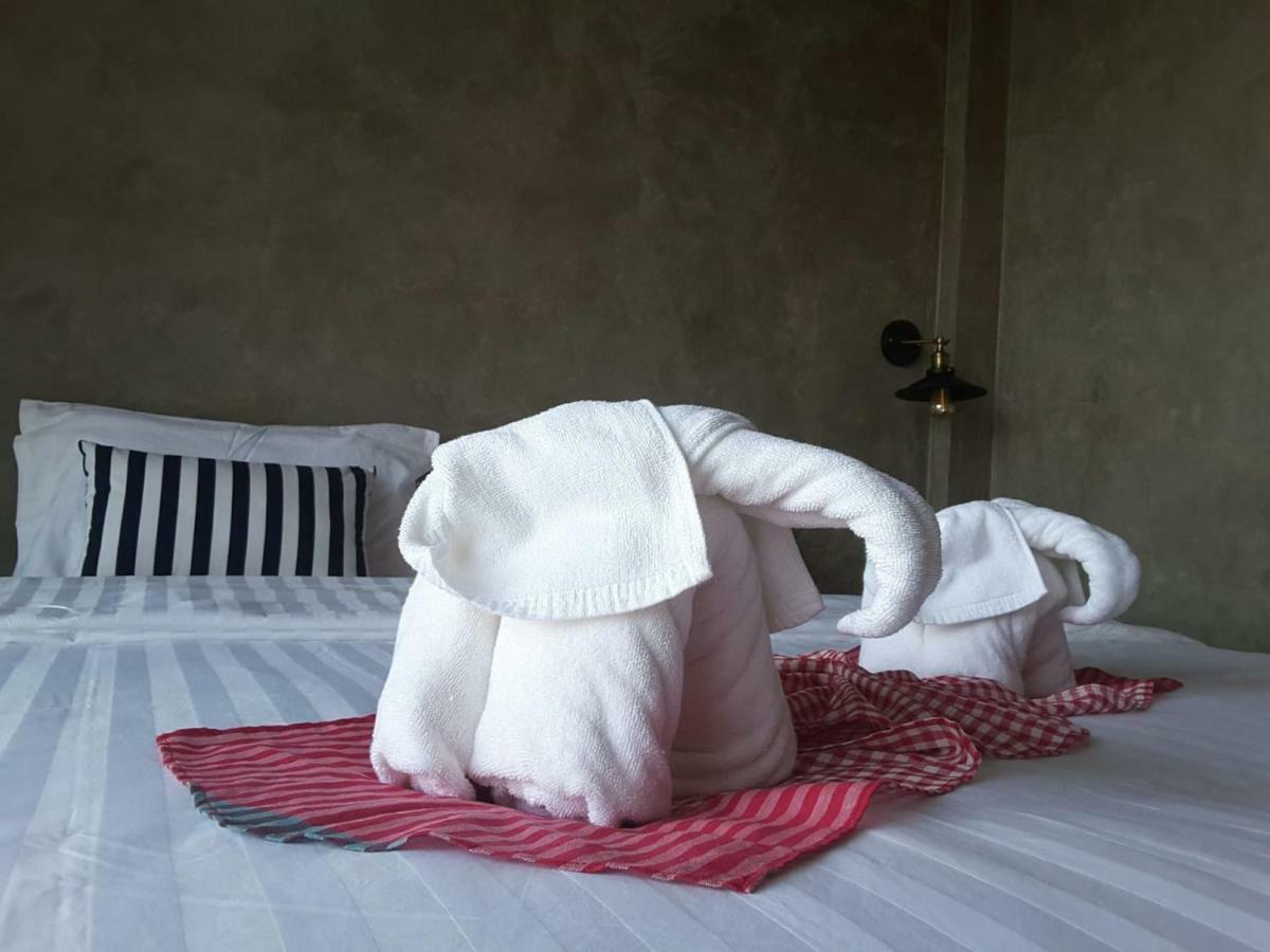 Lanta Chaolay Hostel Koh Lanta Bagian luar foto