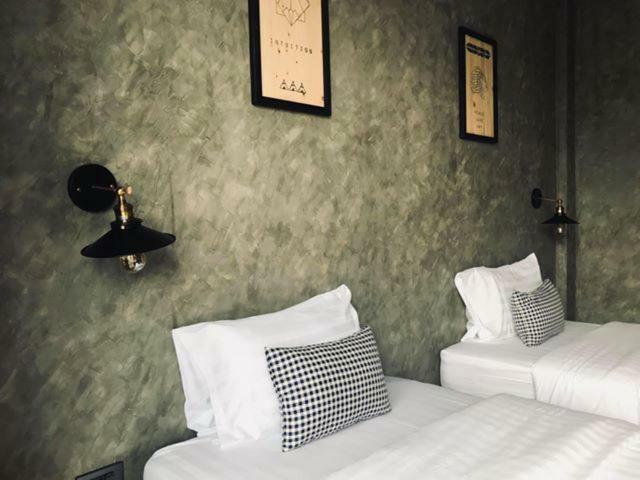 Lanta Chaolay Hostel Koh Lanta Bagian luar foto