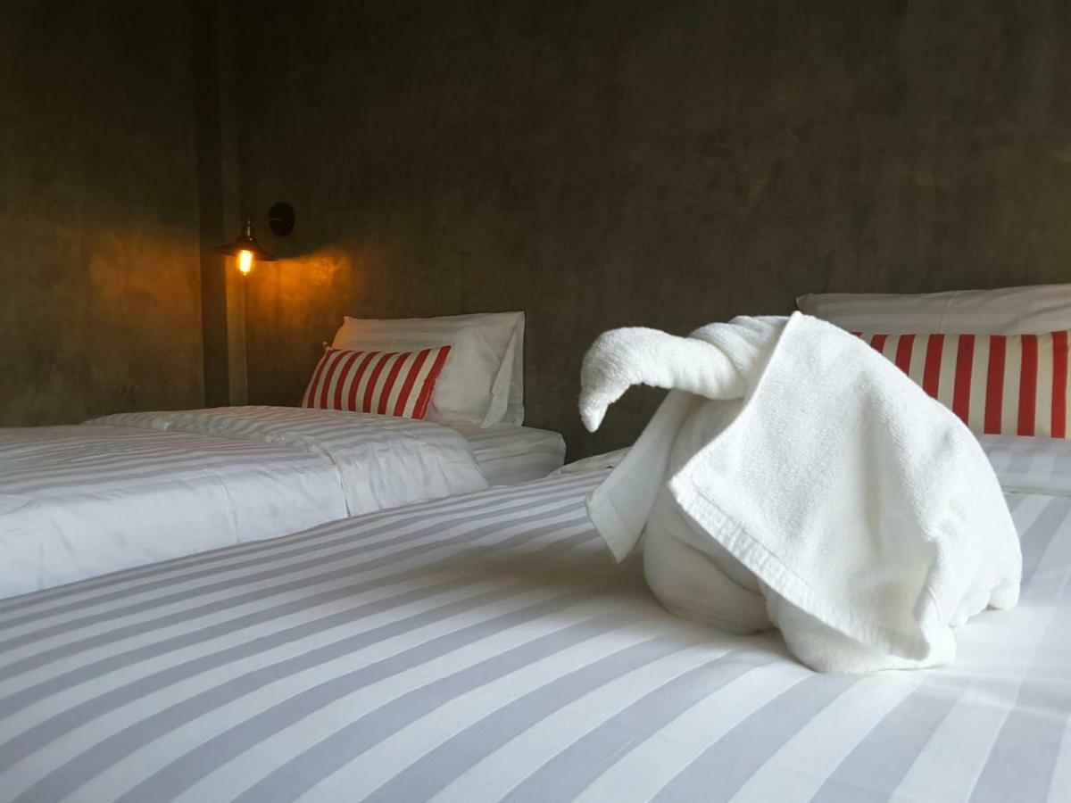 Lanta Chaolay Hostel Koh Lanta Bagian luar foto